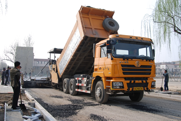 道路施工現(xiàn)場