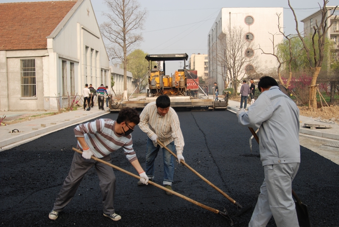 道路施工現(xiàn)場
